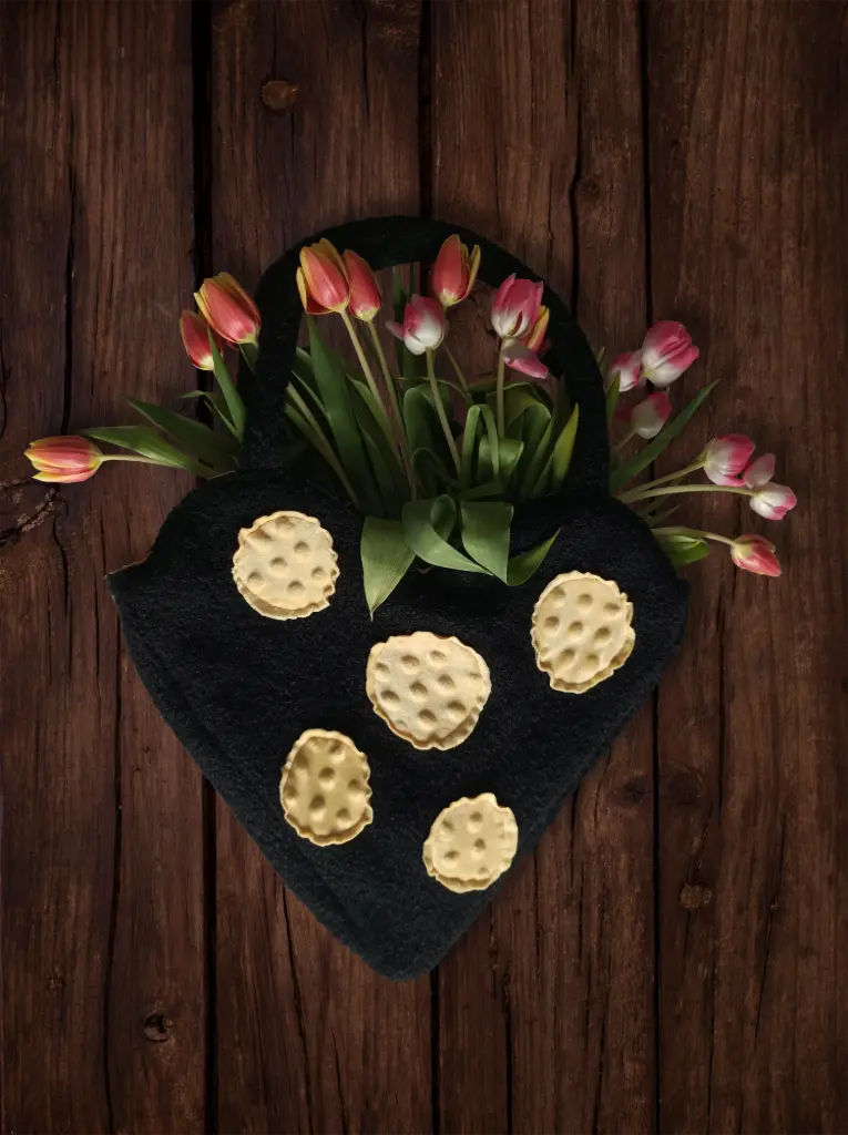 Ladybag Noir & Jaune – Sac Coeur en Moumoute fait main