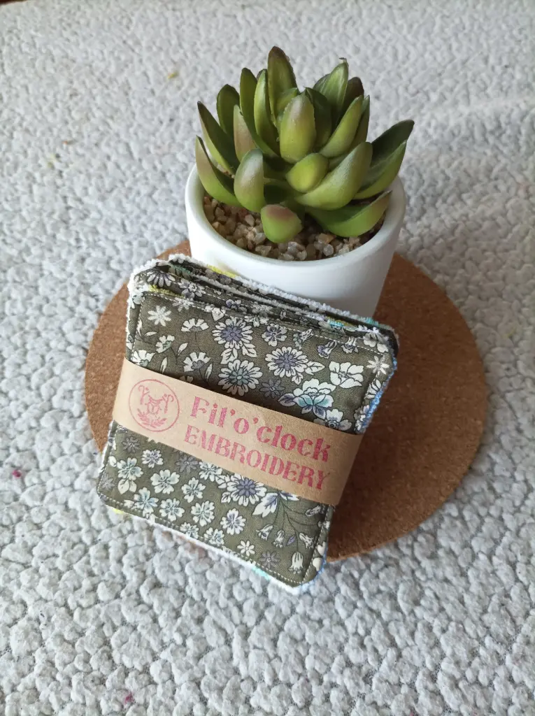 Lingettes lavables réutilisables – Lot de 4 – Motif fleur vertes foncées