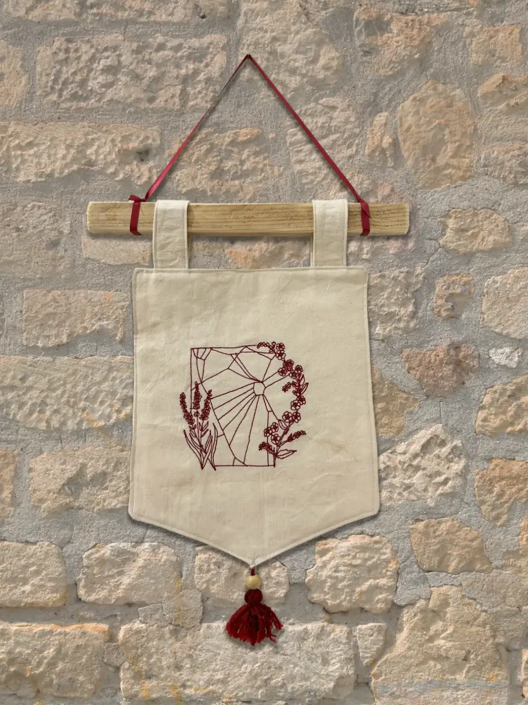 Bannière médiévale - Toile d'araignée  | Fait main et upcyclée